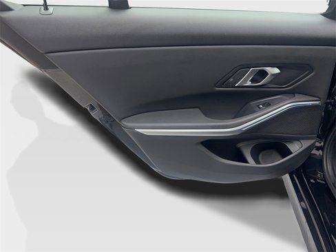 Used 2025 BMW 330i Sedan image 37