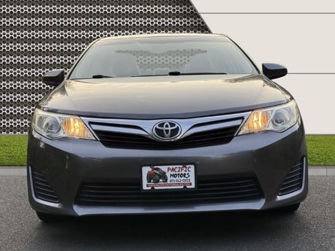 Used 2013 Toyota Camry LE image 4