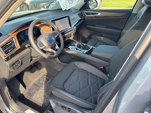 New 2025 Volkswagen Atlas SE image 4
