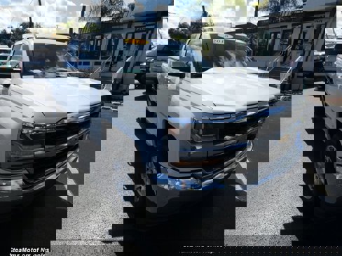 Used 2018 Chevrolet Silverado 1500 LT image 1