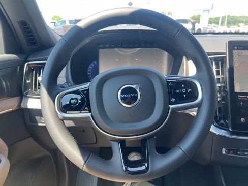 New 2026 Volvo XC90 B6 Plus image 17
