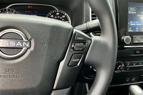 Used 2023 Nissan Frontier SV image 12