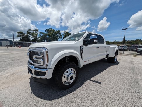 New 2025 Ford F450 Lariat w/ Lariat Ultimate Package image 10