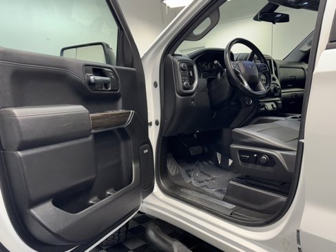 Used 2021 Chevrolet Silverado 1500 LT Trail Boss w/ Convenience Package II image 11