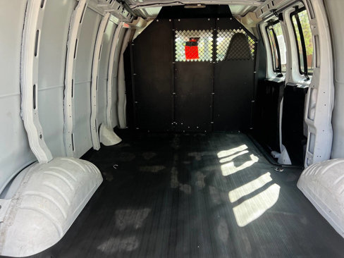 Used 2021 Chevrolet Express 2500 w/ Driver Convenience Package image 18
