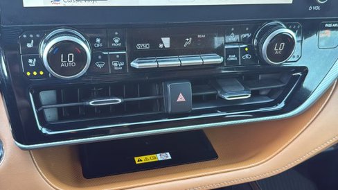 Used 2023 Toyota Highlander L image 15