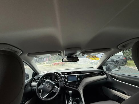 Used 2019 Toyota Camry LE image 21