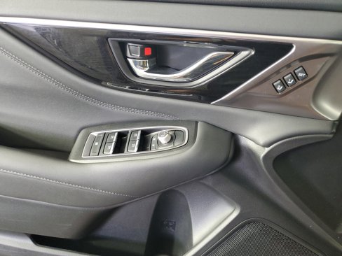 Used 2023 Subaru Outback Limited image 26