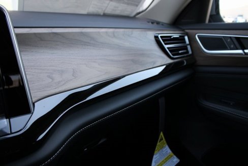 New 2026 Volkswagen Atlas SE image 12