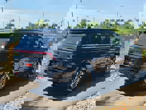New 2025 Lincoln Navigator L Reserve image 5
