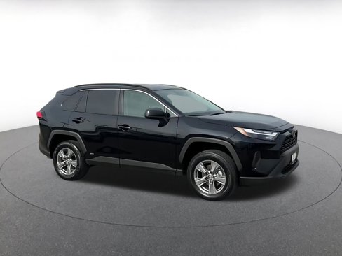 Used 2025 Toyota RAV4 LE image 2