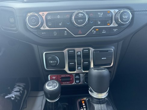 New 2025 Jeep Gladiator Rubicon image 28