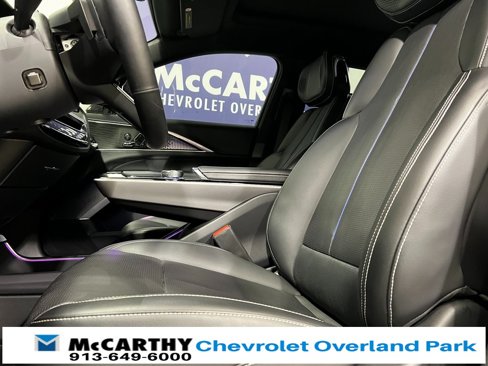Used 2023 Cadillac Lyriq 2WD image 22
