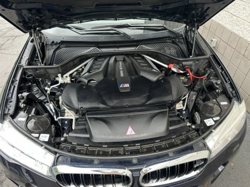 Used 2018 BMW X6 M image 11