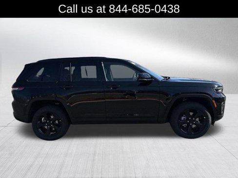 New 2025 Jeep Grand Cherokee Limited w/ Luxury Tech Group II image 4