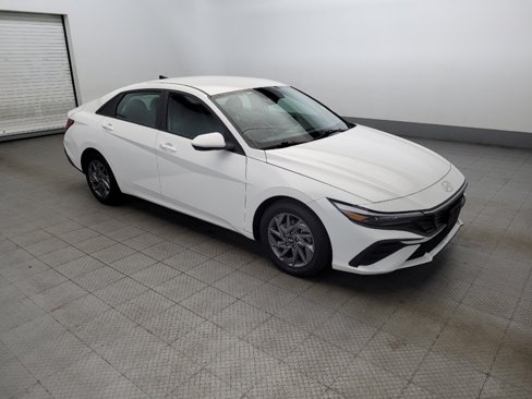 Used 2024 Hyundai Elantra SEL image 11