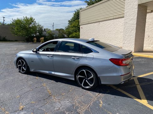 Used 2019 Honda Accord Sport image 3