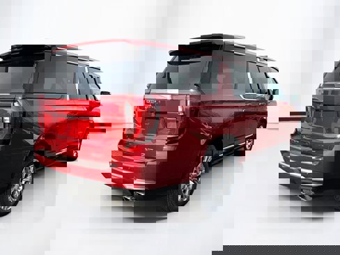 New 2025 GMC Yukon XL Denali w/ Sun & Power Step Package image 7