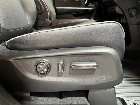 Used 2023 Honda Odyssey Touring image 17