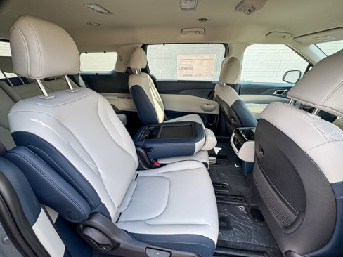 New 2026 Kia Carnival EX image 21