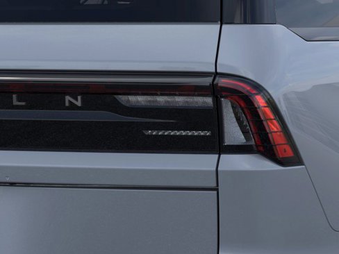 New 2025 Lincoln Navigator Reserve image 21