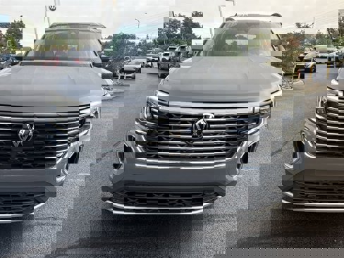 New 2026 Volkswagen Atlas SE image 2