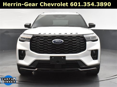 Used 2025 Ford Explorer ST-Line w/ Premium Package image 10
