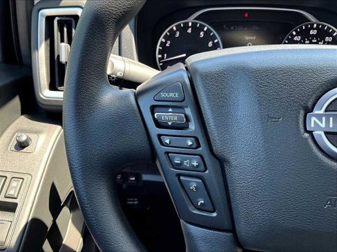 Certified 2025 Nissan Frontier SV image 22