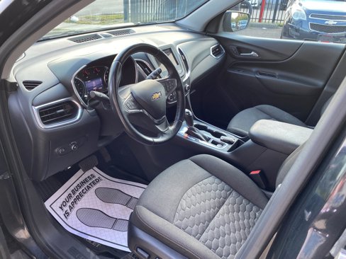 Used 2019 Chevrolet Equinox LT image 3