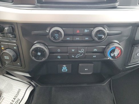 New 2026 Ford F250 4x4 Crew Cab Super Duty image 13