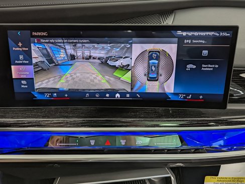 New 2026 BMW 750e xDrive w/ Premium Package image 22