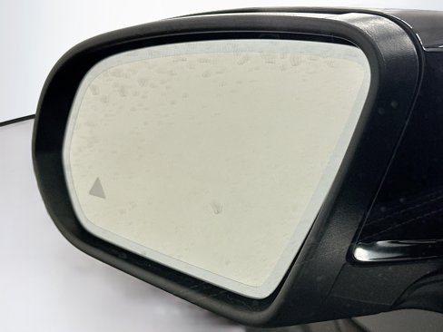 Used 2025 Mercedes-Benz GLB 250 4MATIC image 16
