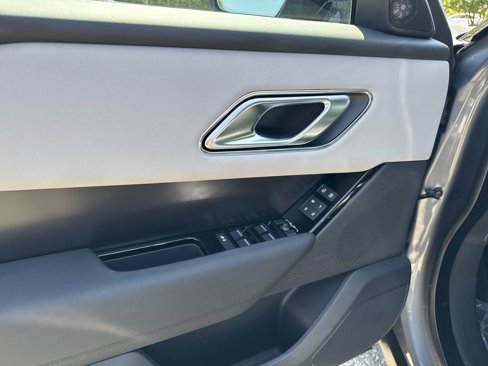 New 2026 Land Rover Range Rover Velar Dynamic SE image 16