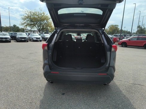 Used 2022 Toyota RAV4 XLE image 14