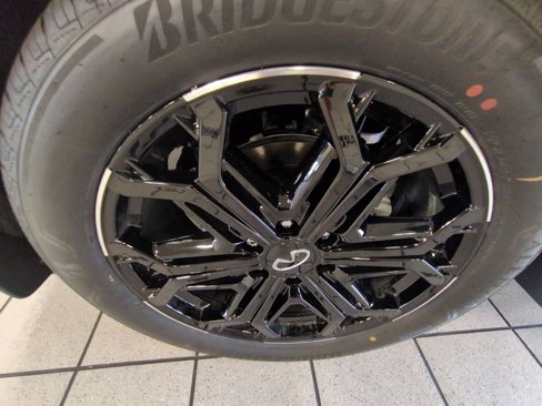 New 2026 INFINITI QX80 Sensory w/ Sport Exterior Package image 27
