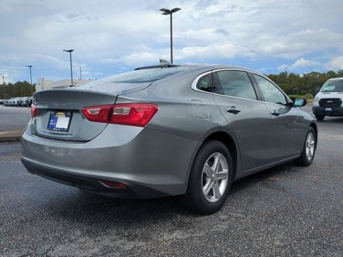 Used 2024 Chevrolet Malibu LT image 3