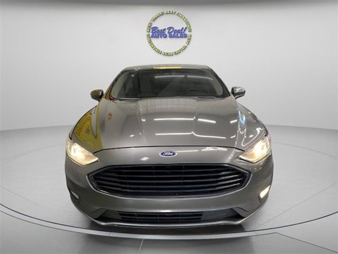 Used 2020 Ford Fusion SE w/ Equipment Group 151A image 2