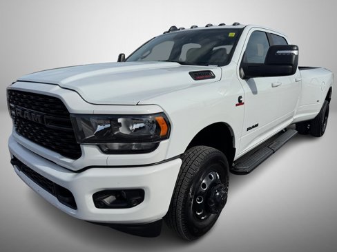 Used 2024 RAM 3500 Big Horn w/ Night Edition image 2
