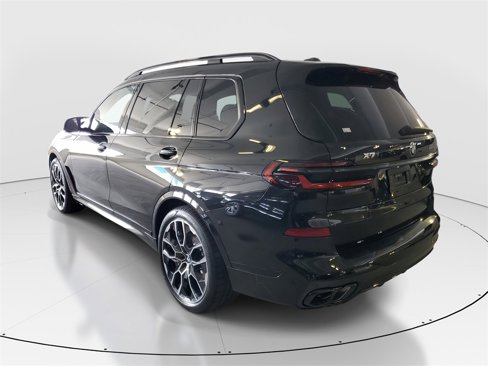 New 2026 BMW X7 M60i image 4