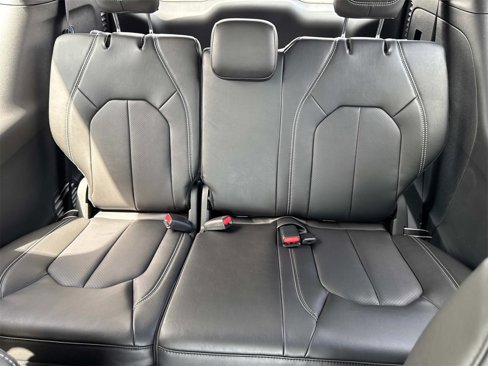 New 2026 Chrysler Pacifica Select image 17