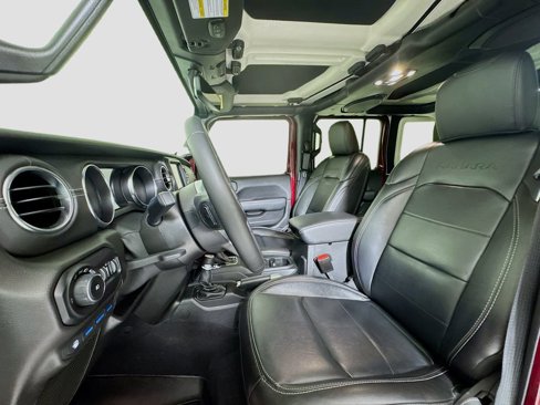 Used 2021 Jeep Wrangler Unlimited Sahara w/ Cold Weather Group image 10