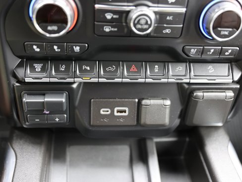 Certified 2021 Chevrolet Silverado 3500 LTZ w/ LTZ Plus Package image 31