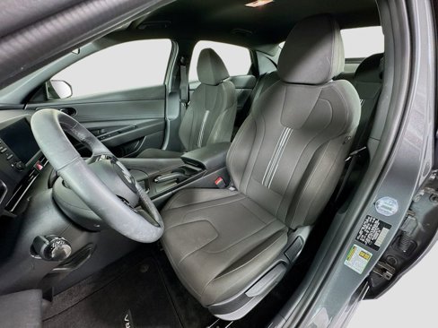 Certified 2025 Hyundai Elantra Sport image 20