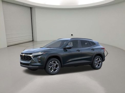 New 2025 Chevrolet Trax LT w/ Driver Confidence Package image 2