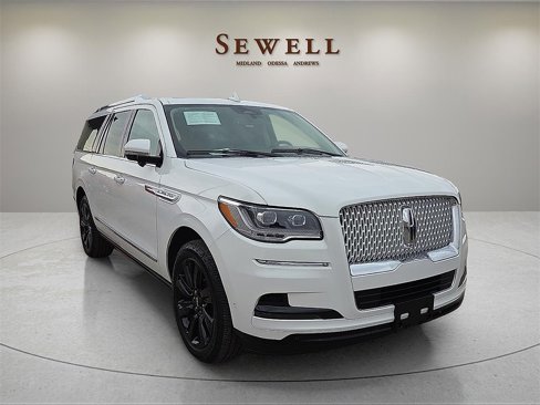 Certified 2024 Lincoln Navigator L Reserve image 6