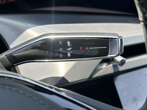 New 2026 Cadillac Vistiq Premium Luxury image 18