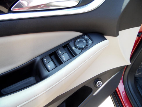 Used 2019 Buick Enclave Essence image 12