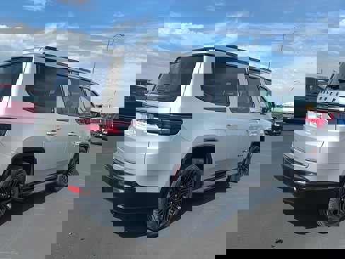 New 2025 Jeep Wagoneer Series II w/ Premium Group I image 5