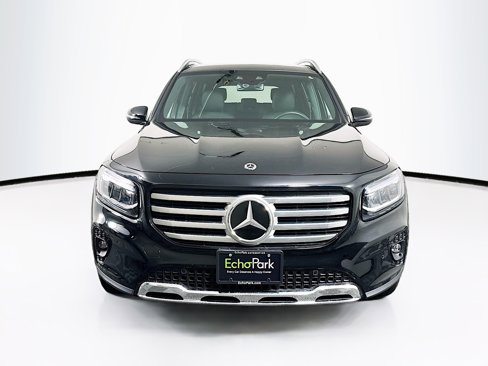 Used 2024 Mercedes-Benz GLB 250 4MATIC image 2