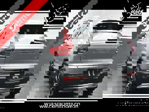 New 2025 Volvo XC40 B5 Core image 6